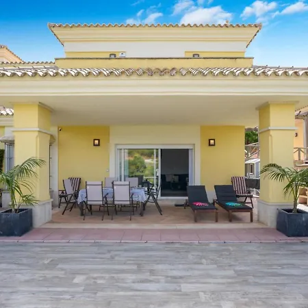 בית נופש Casa Adosada En Santa Clara Golf מארבלה