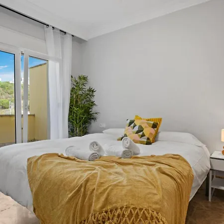Casa Adosada En Santa Clara Golf * מארבלה